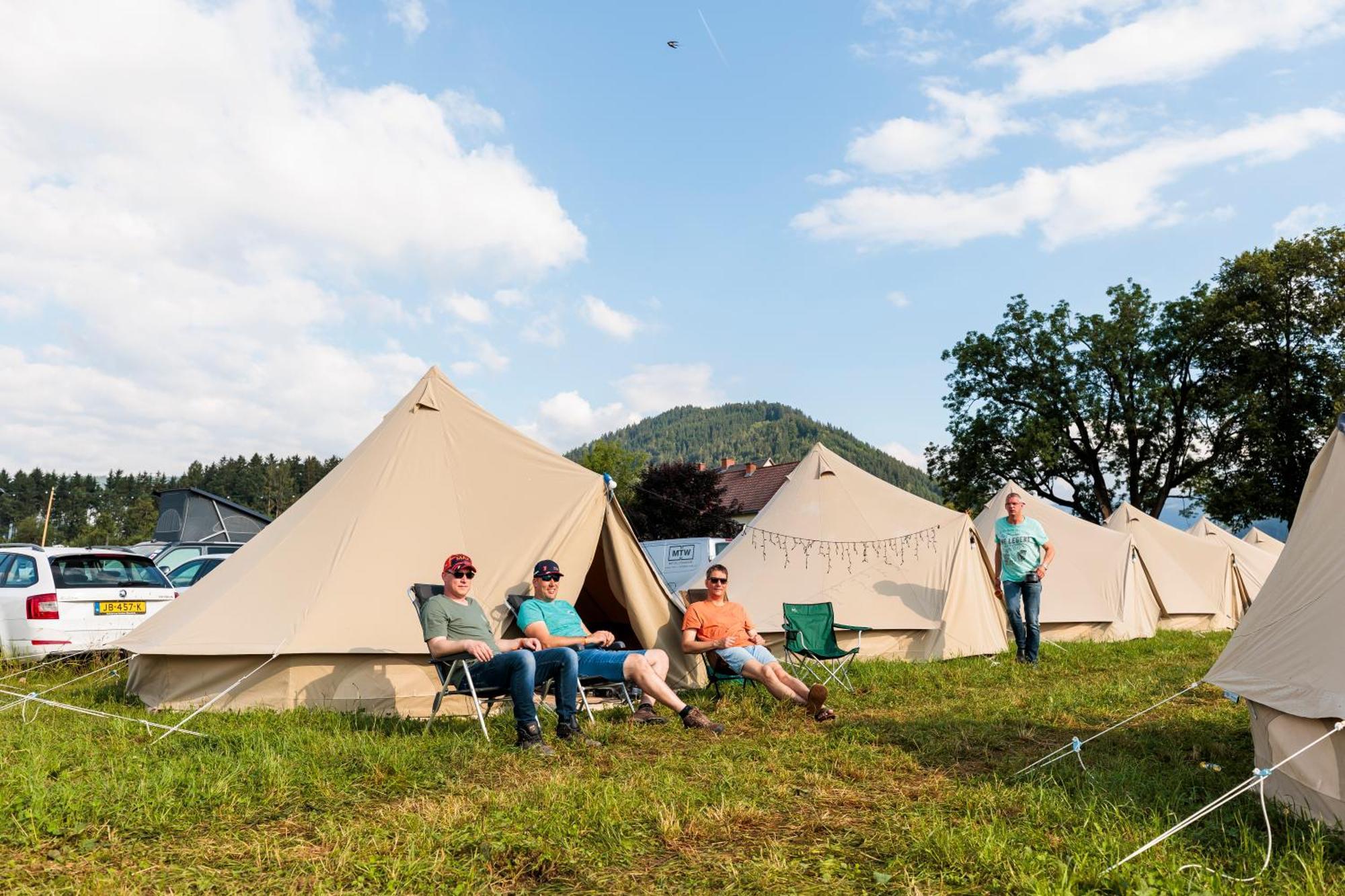Racingtours Racecamp - Spielberg Hotel Spielberg Bei Knittelfeld Bilik gambar